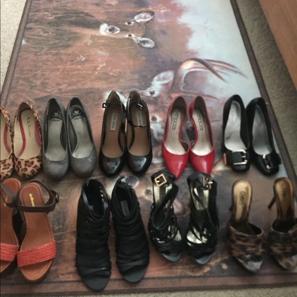 Shoes - Picture 2 of 7